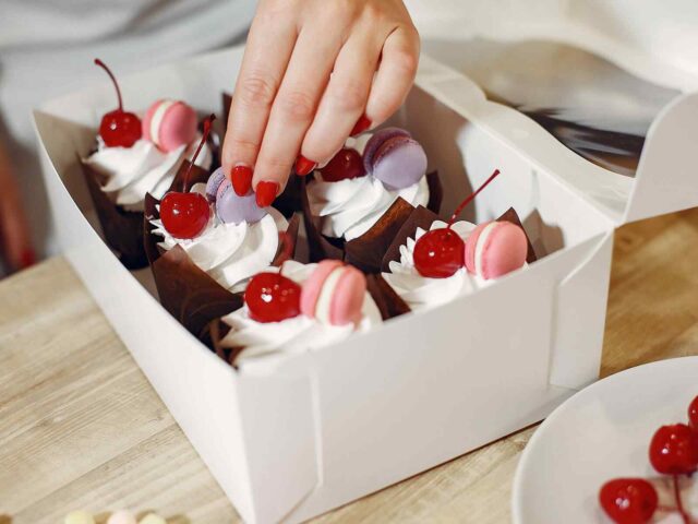 French Vintage Wedding Cupcakes